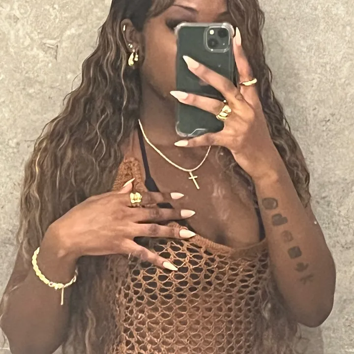 @nnikaa.x
