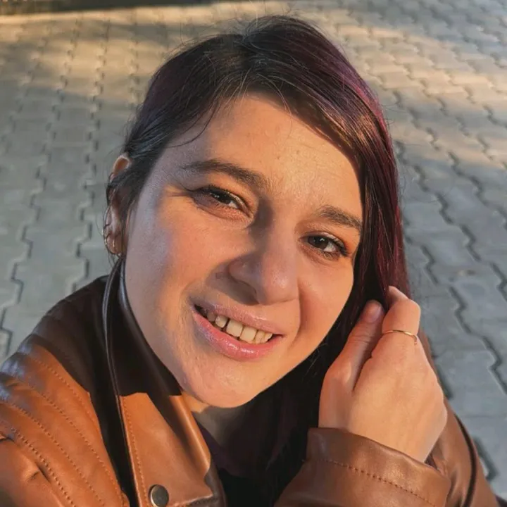 @emine.arsl