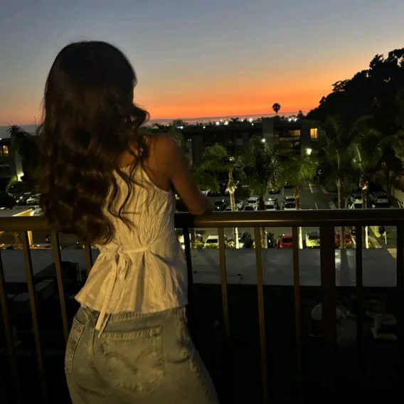 @alinaswardrobe1