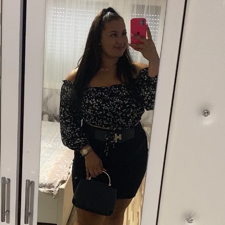ramona_official_760