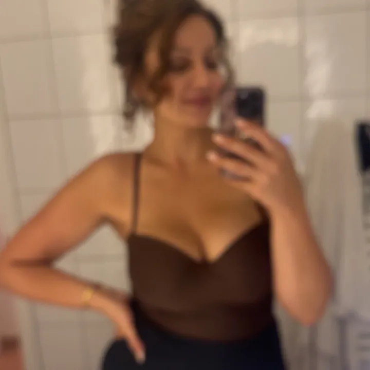 @v1oleta_x