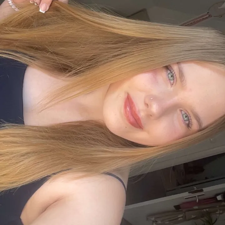 @leni0511