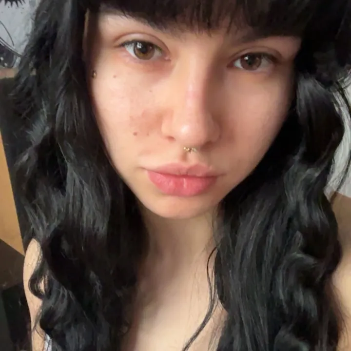 naima.neu