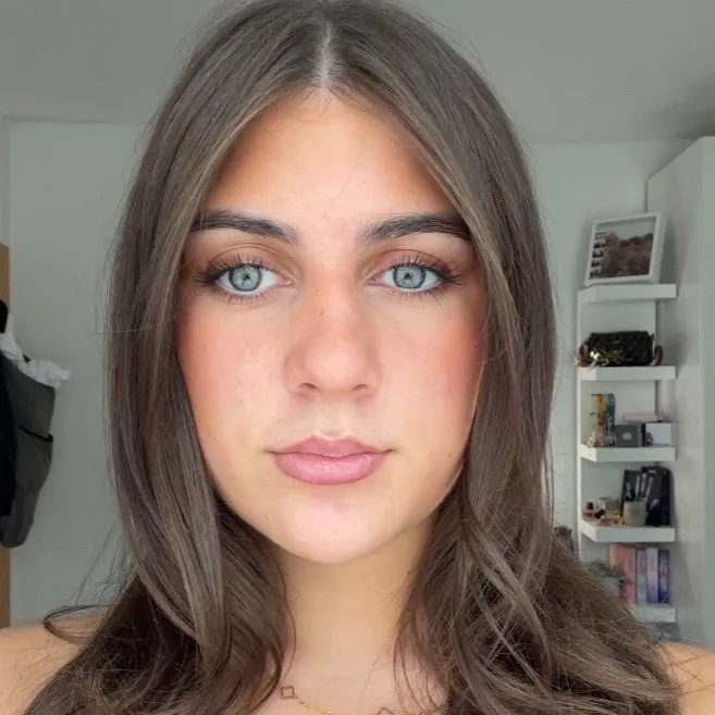 @laura.adelee