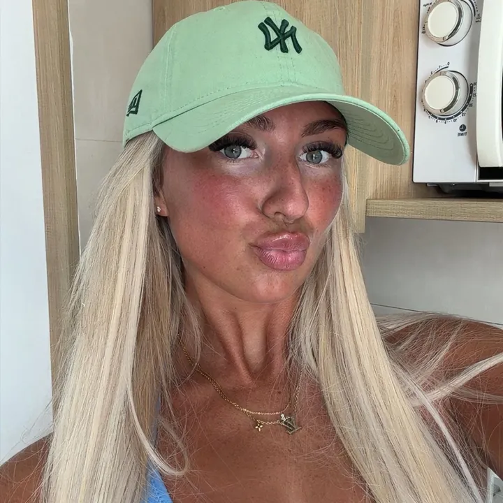 beckykrystalll