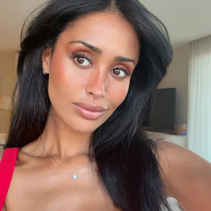 @nayasin_
