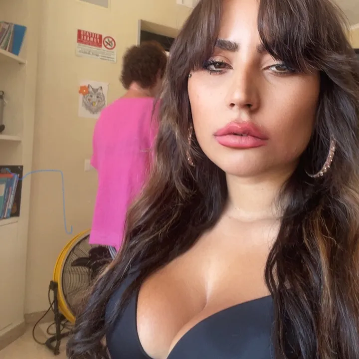 stella.amanda4