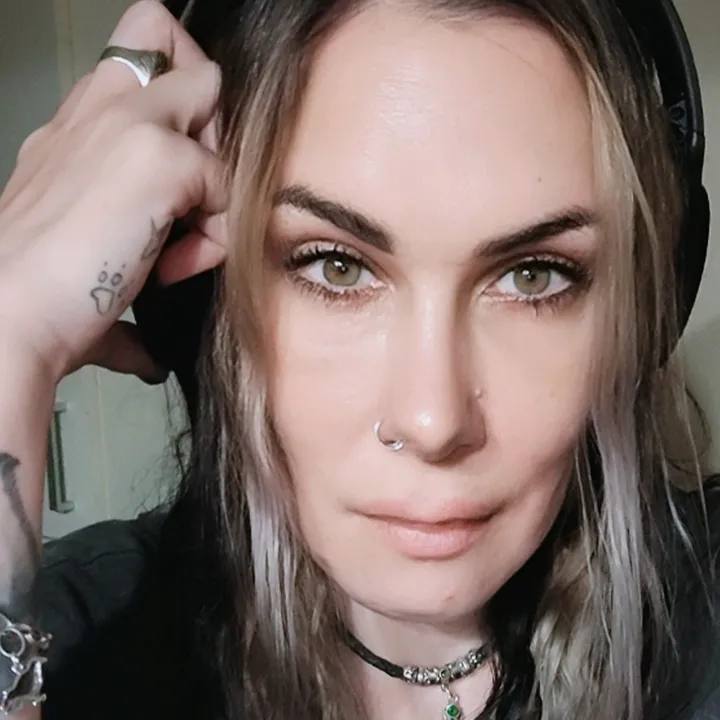 tess_flycrow21