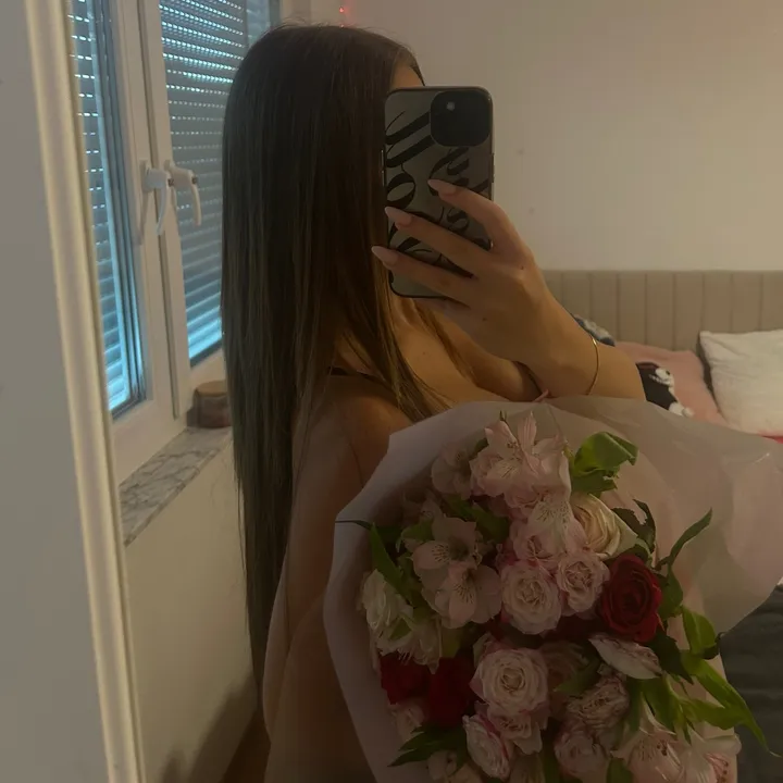 @sabrina.gls