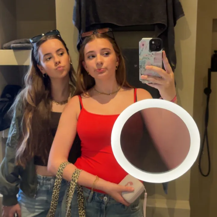 @madelief878