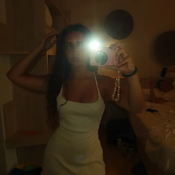 @elisa.arzs