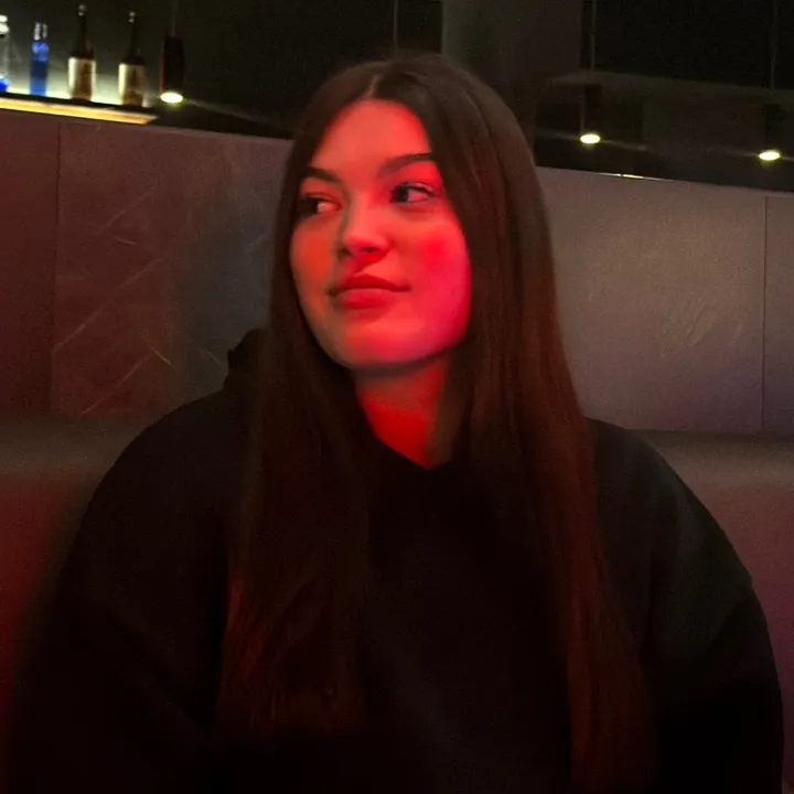 @vickiezickie