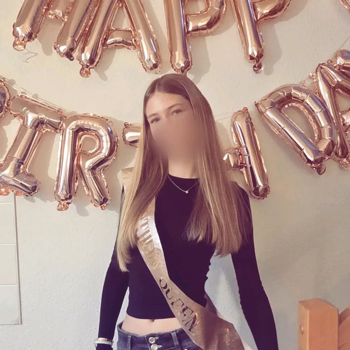 elinaaa.2112