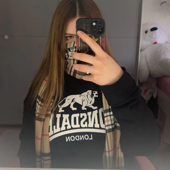 leni_bxu