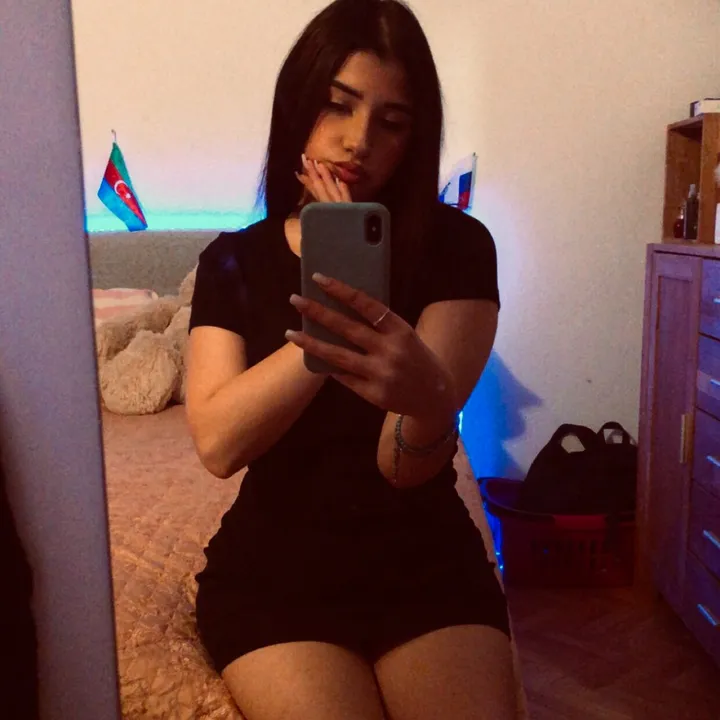 @lialiamsi