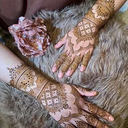 nasimahenna_artist