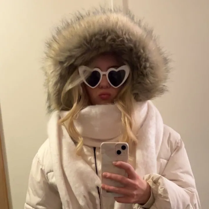 ellepelle572