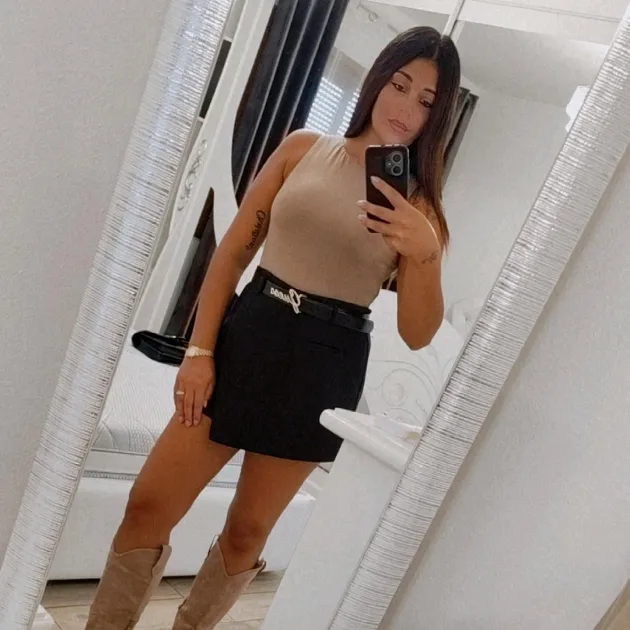 @vanessachrinicole