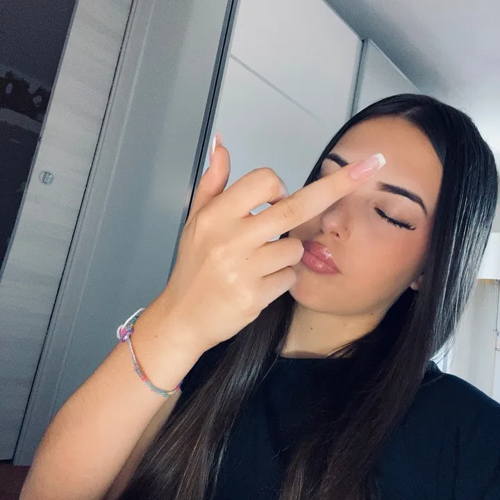 @_elisavinti_