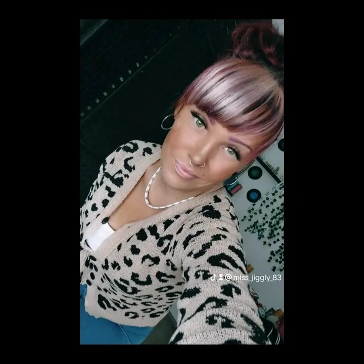 miss_jiggly_83
