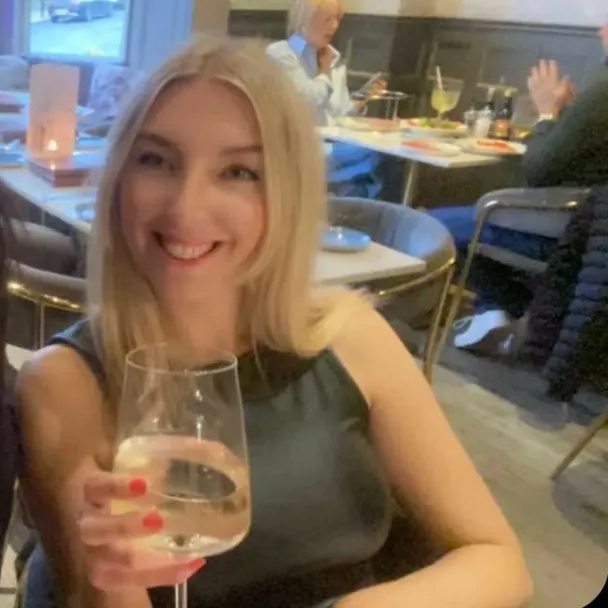 @sophiehannahart