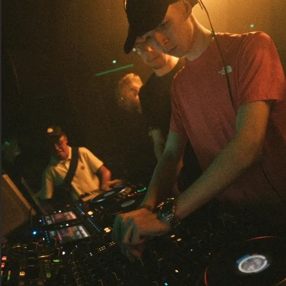 dj_doubletrouble