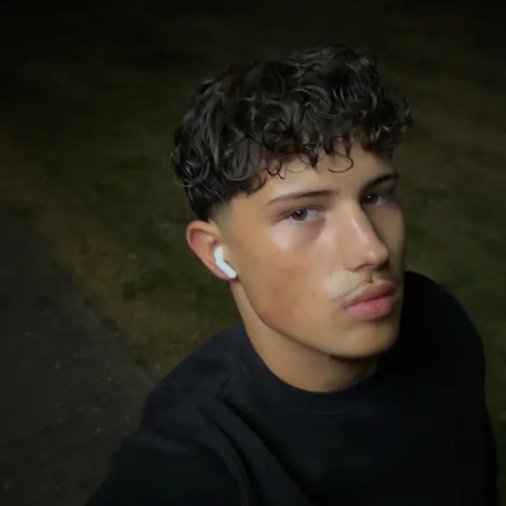 @julian_izda