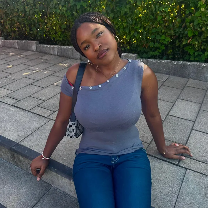 @joyehbhi