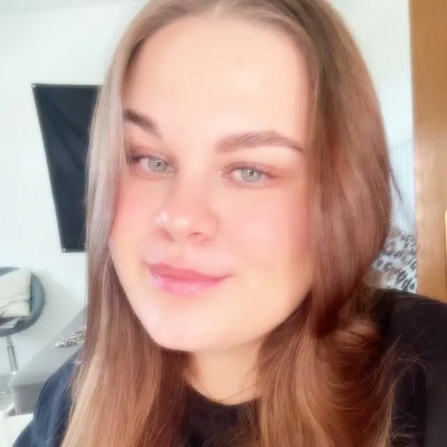 nadja_mk