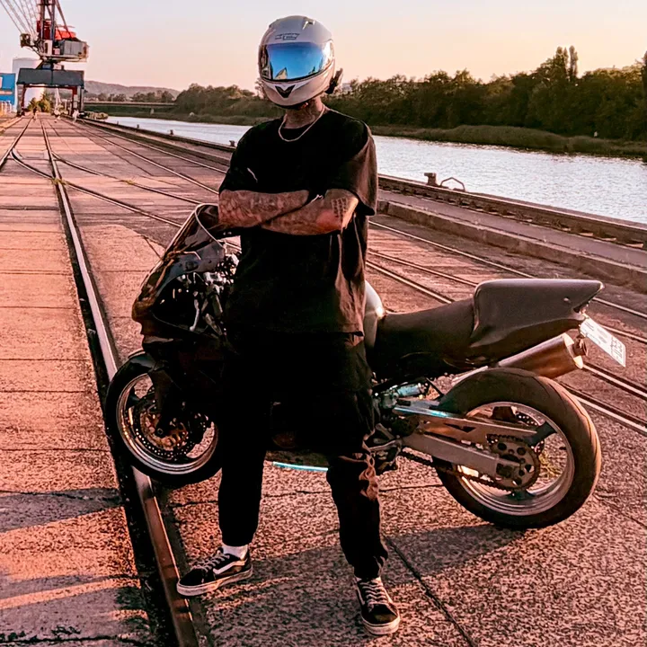 @danielicious_nbg