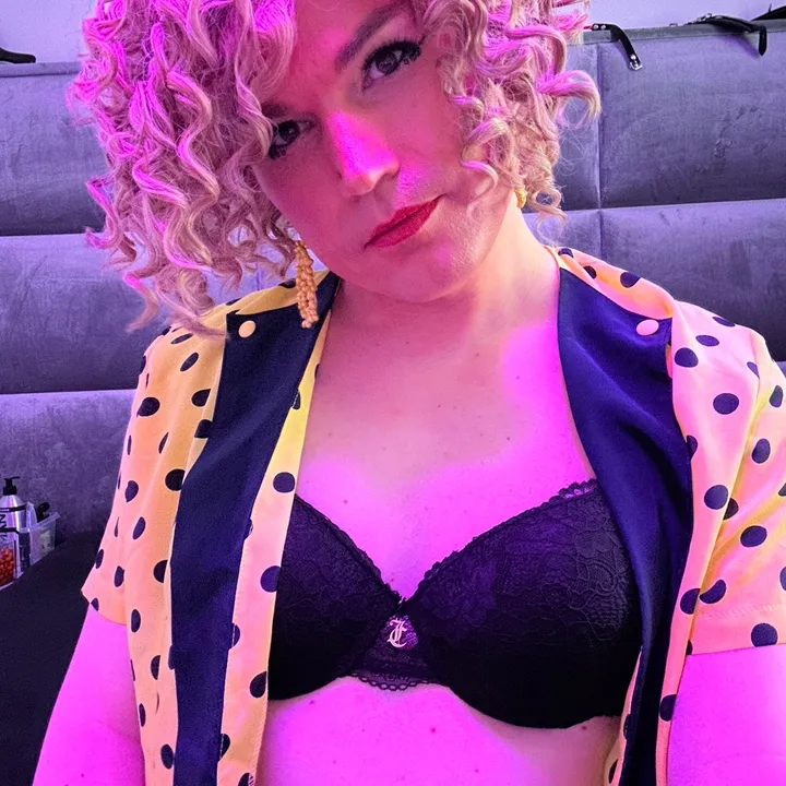 staceypeesie