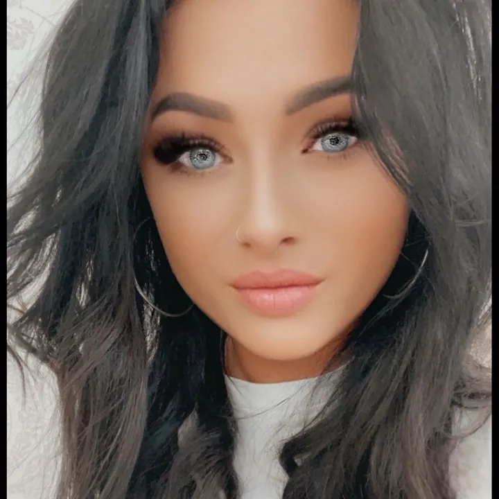 e_l_l_a_87