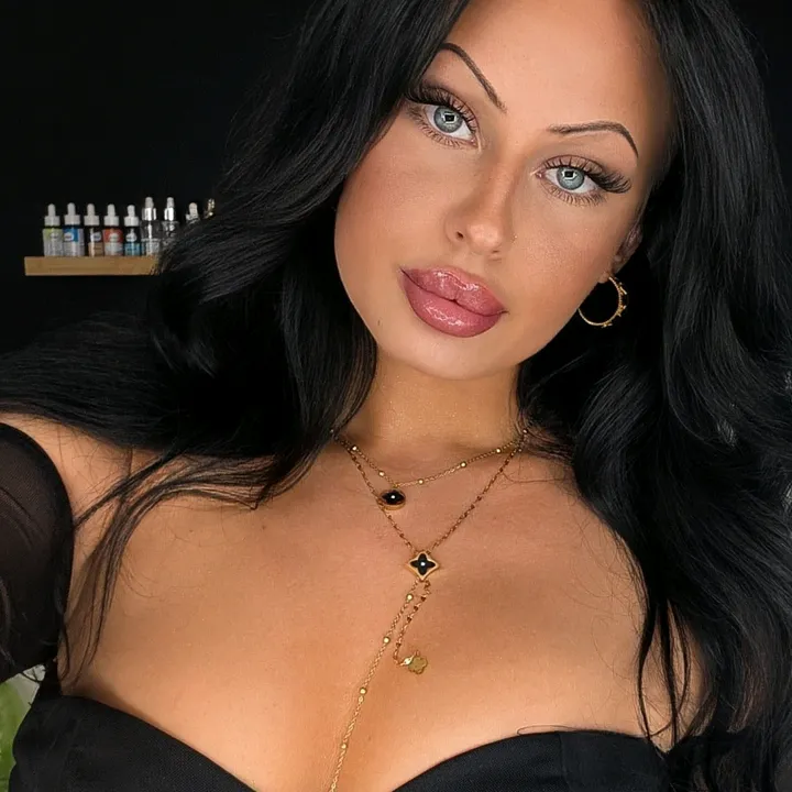 gretaamelia222
