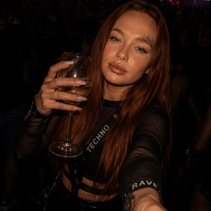 lara.khl