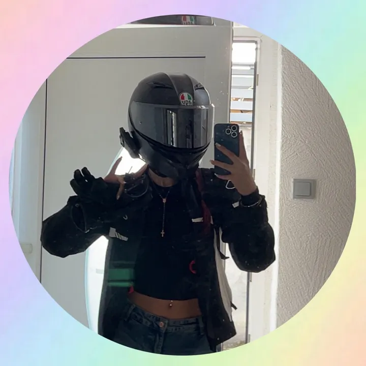 @useruser210839