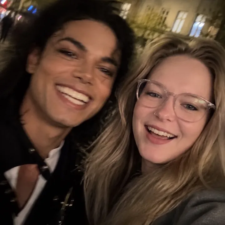 @m00nmichael.j