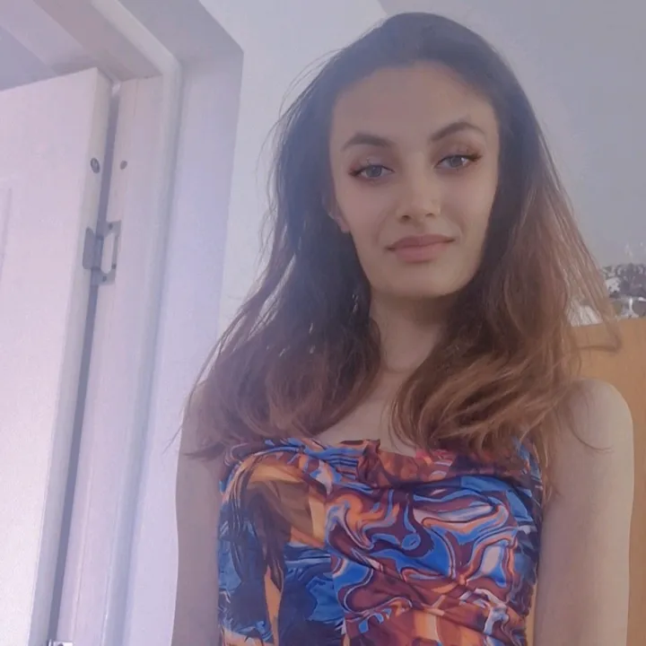alinaozm2000