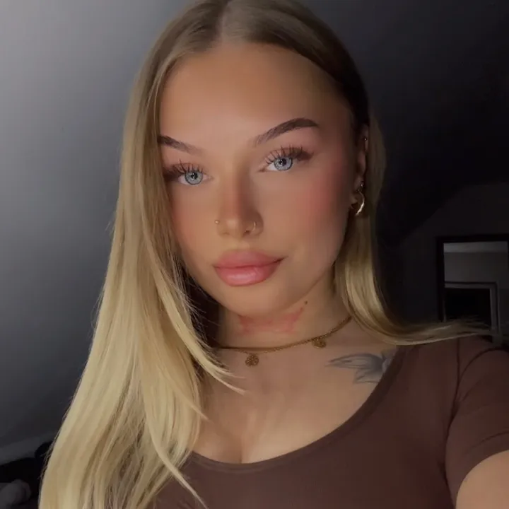 _vivien._