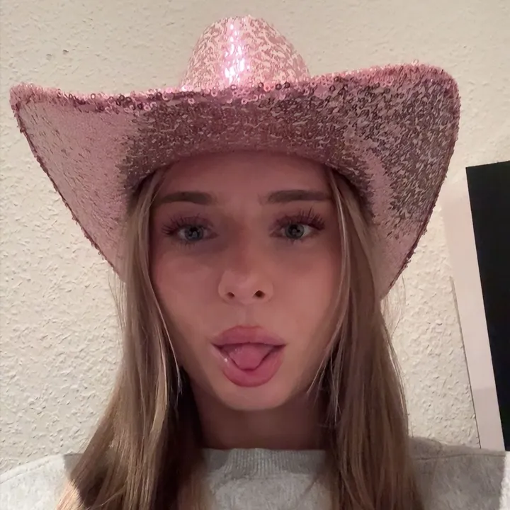 itscelinaklug