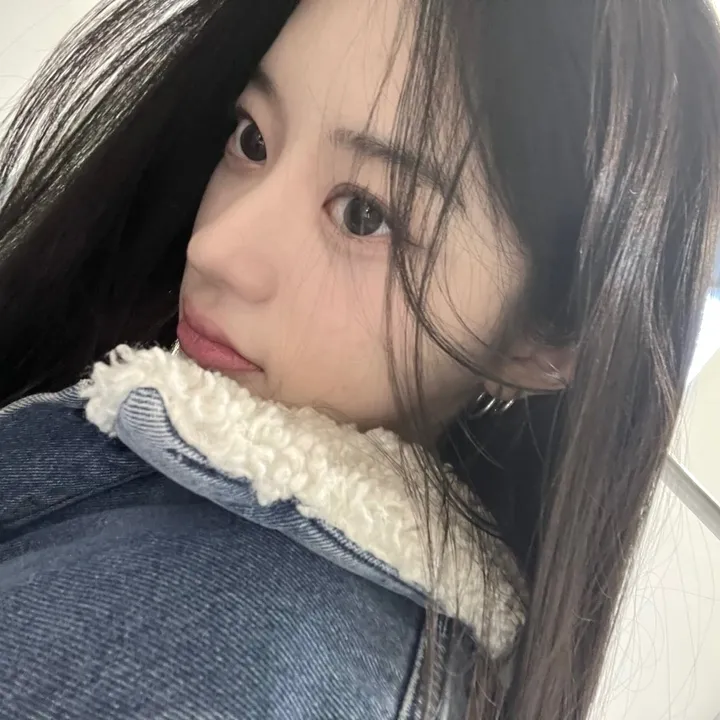 hanni_bluee