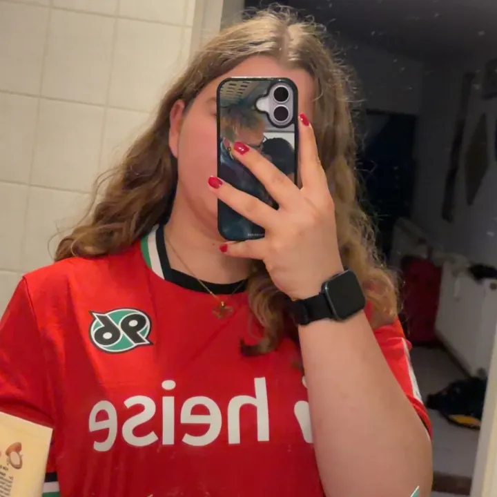 @julie_lucs_