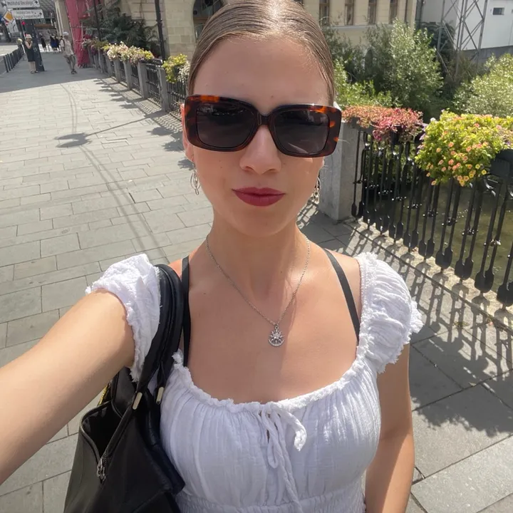 @littlemonsteranna