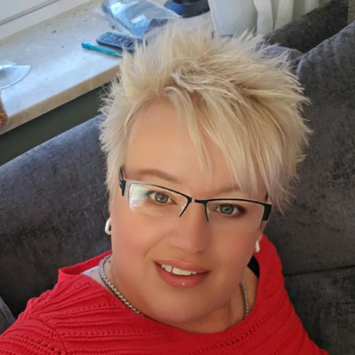 @123ladyinred