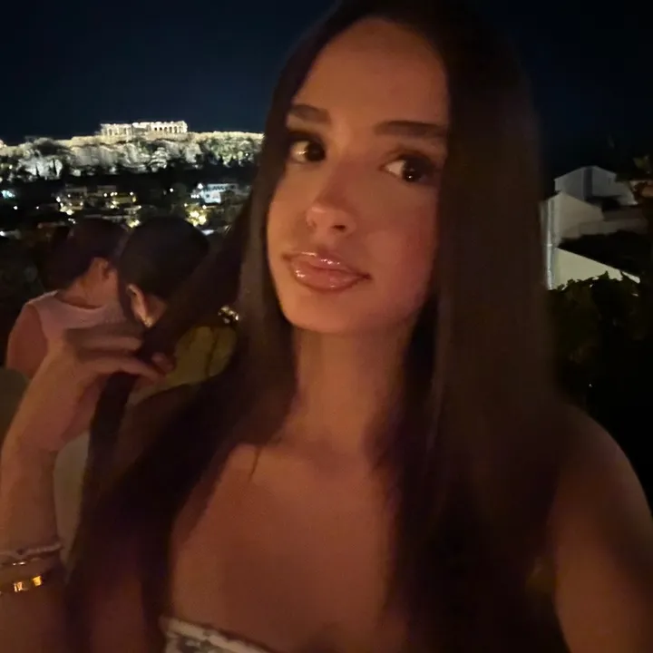 elena_o7ll