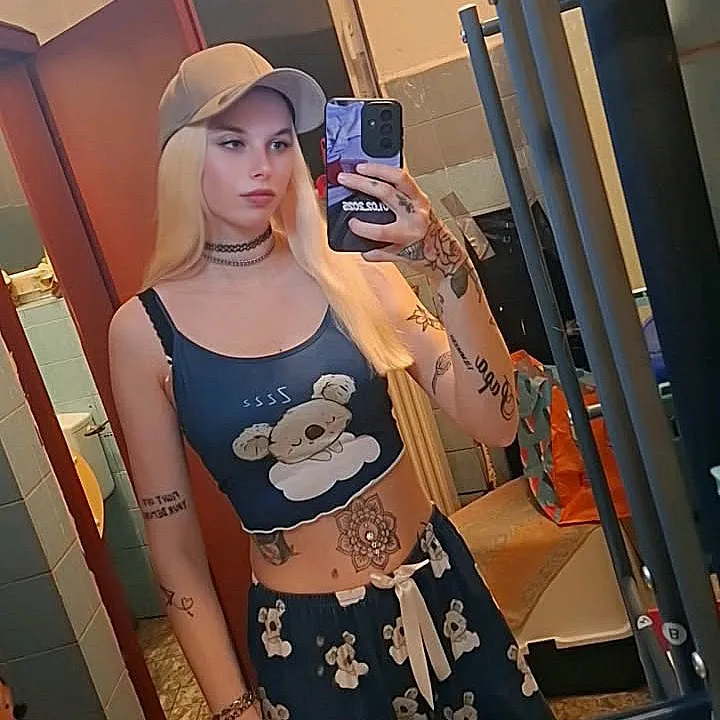 lisa_officially_22_
