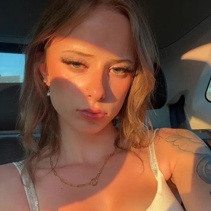 @zoe31076