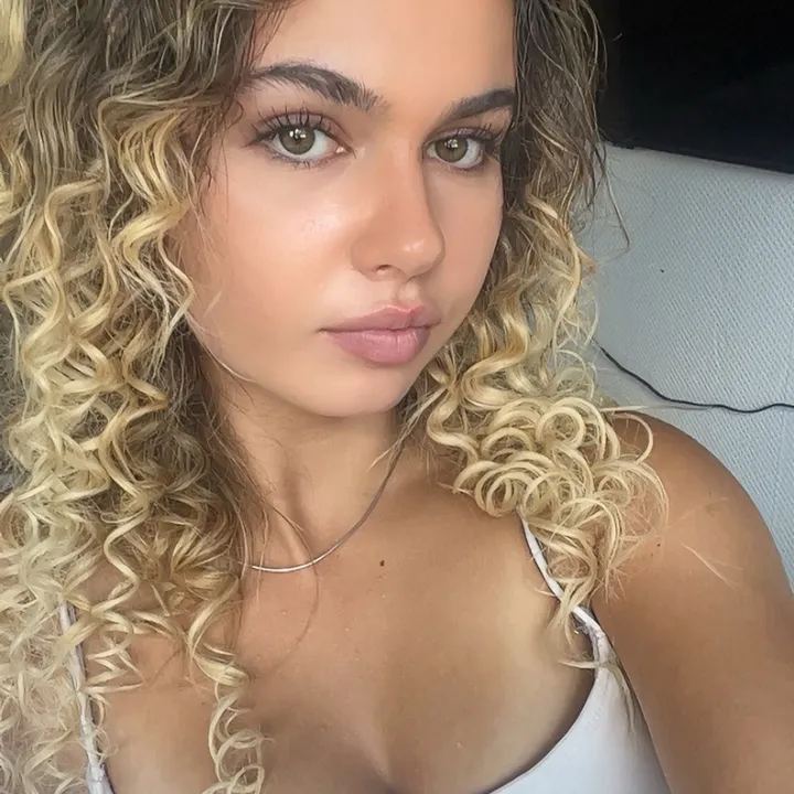 @leylaa19_
