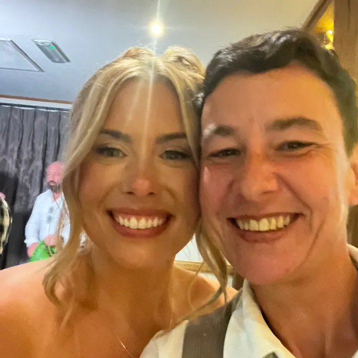 sianlouisehughes4