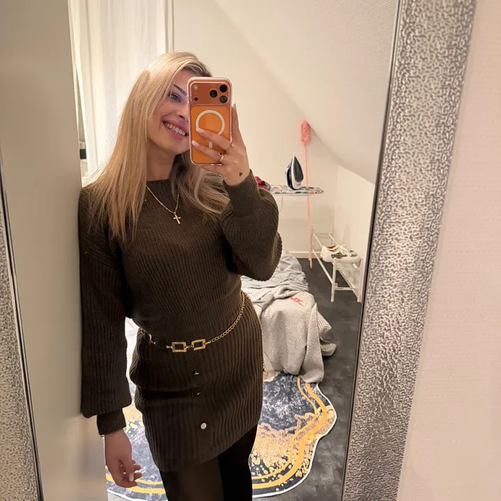 roxanaofficial_