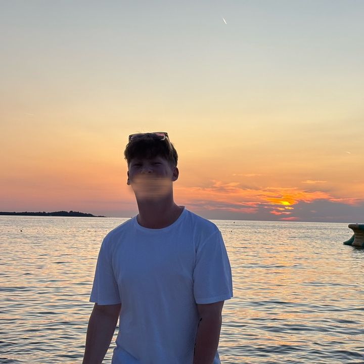 𝓬𝓸𝓷𝓷𝓮𝓻 🂱 - original sound